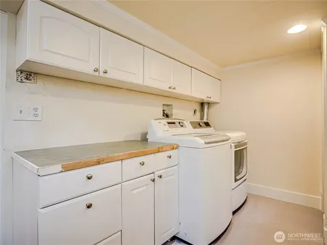 4026 Burke Avenue N Seattle WA 98103