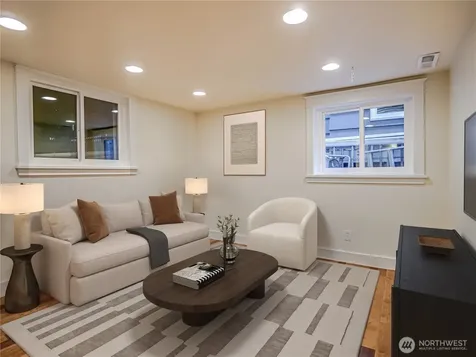 4026 Burke Avenue N Seattle WA 98103