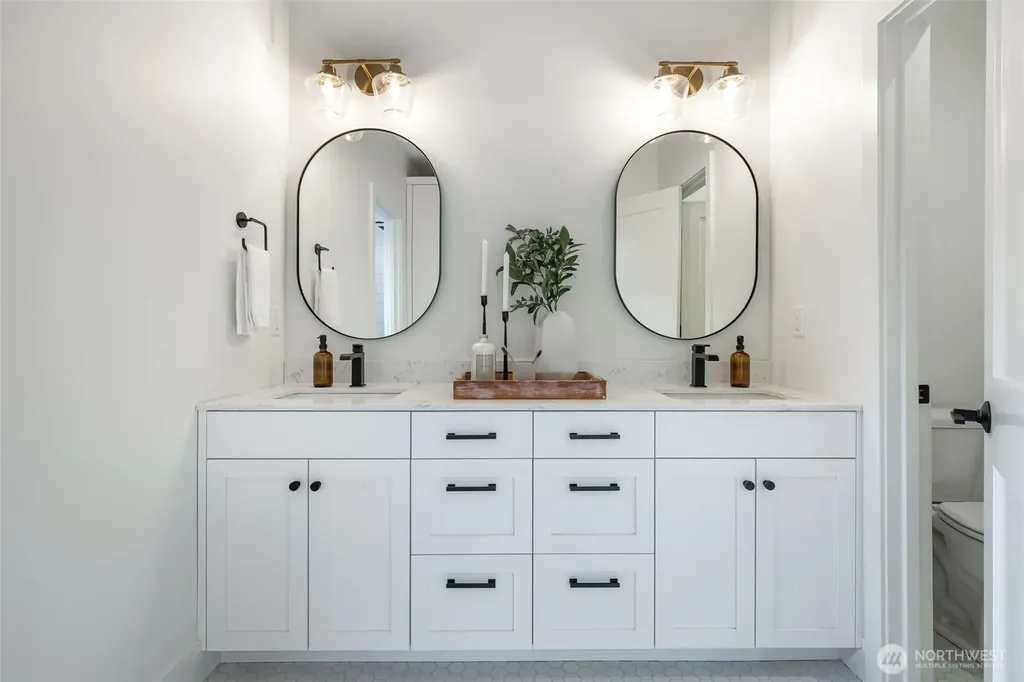 20134 23rd Avenue NW Shoreline WA 98177