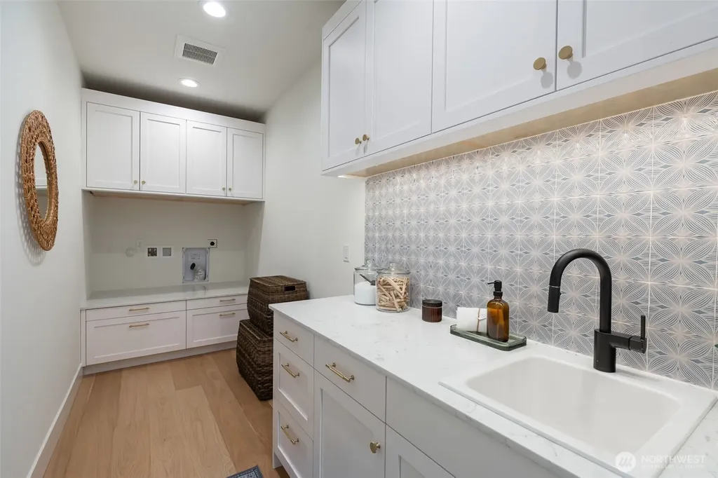20134 23rd Avenue NW Shoreline WA 98177