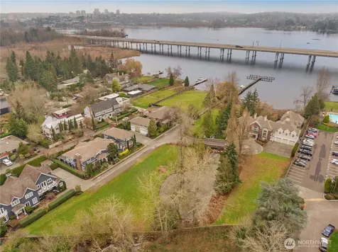 2540 39th Avenue E Seattle WA 98112