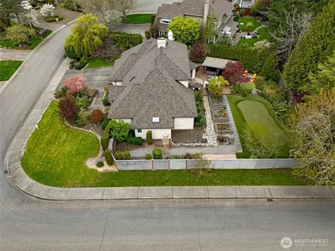 2636 259th Court SE Sammamish WA 98075