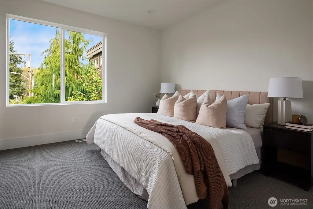 138 8th Court Kirkland WA 98033