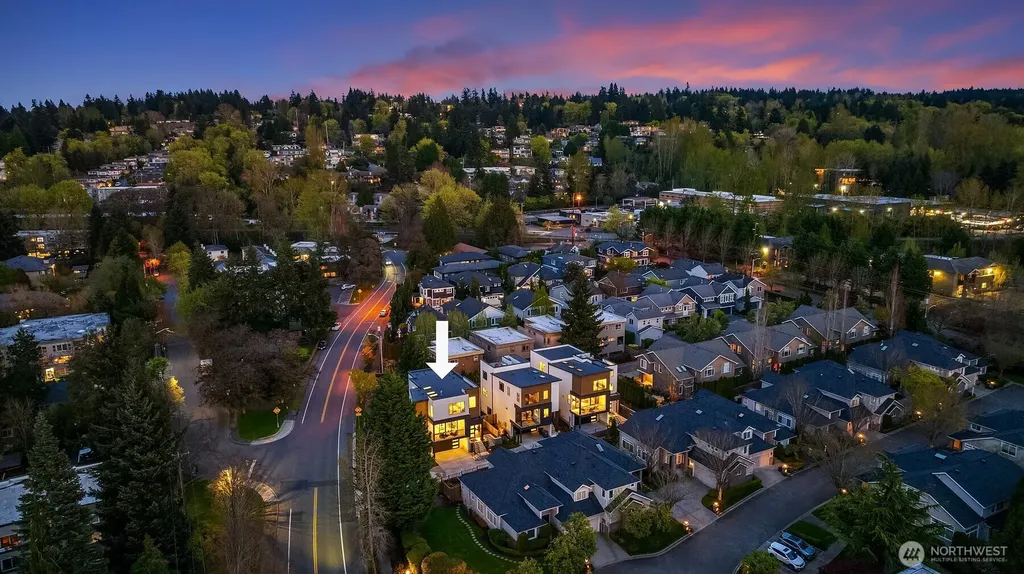 138 8th Court Kirkland WA 98033
