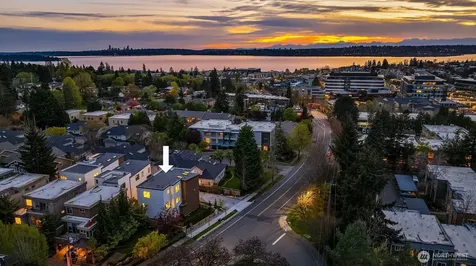 138 8th Court Kirkland WA 98033