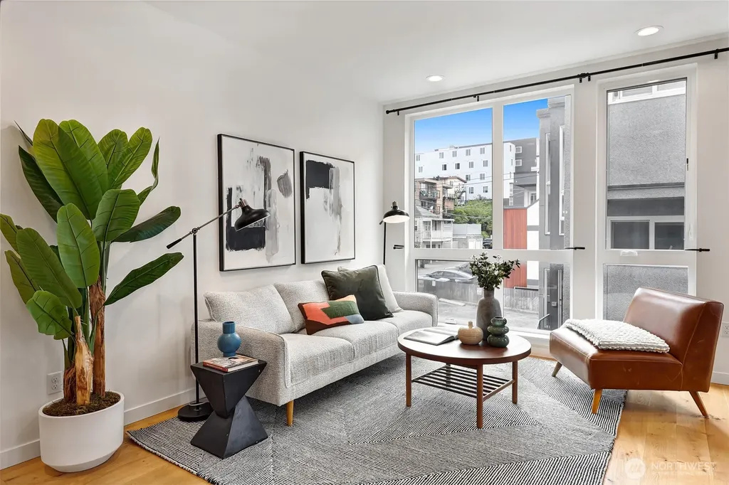 2366 Franklin Avenue E Seattle WA 98102