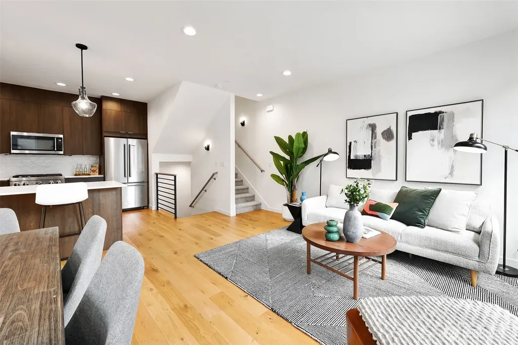 2366 Franklin Avenue E Seattle WA 98102
