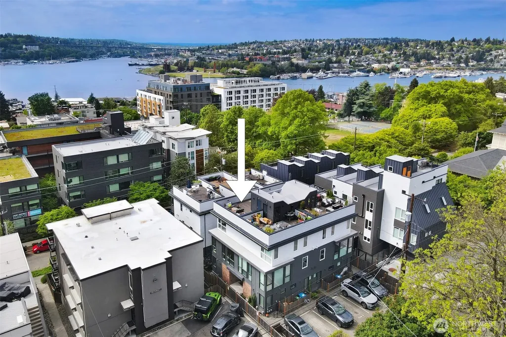 2366 Franklin Avenue E Seattle WA 98102