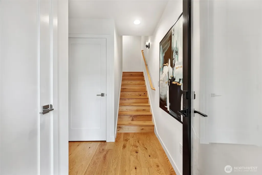2366 Franklin Avenue E Seattle WA 98102