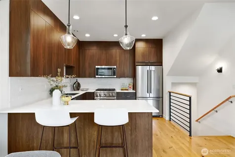 2366 Franklin Avenue E Seattle WA 98102
