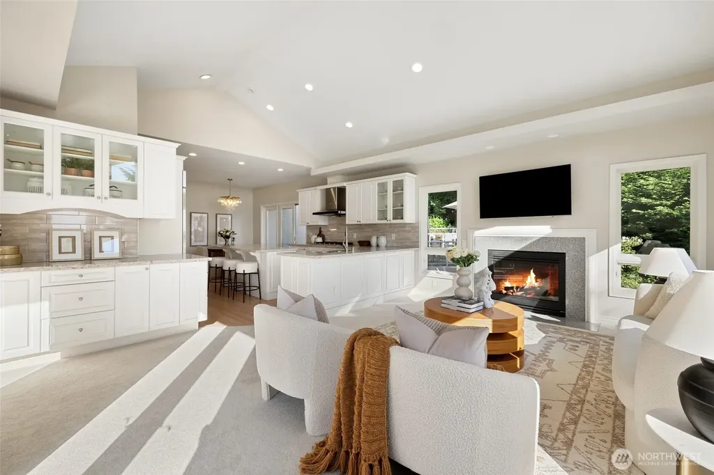 8144 W Mercer Way Mercer Island WA 98040