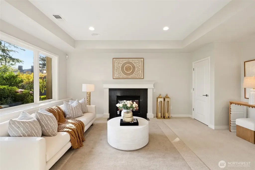 8144 W Mercer Way Mercer Island WA 98040