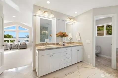 8144 W Mercer Way Mercer Island WA 98040