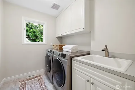 8144 W Mercer Way Mercer Island WA 98040