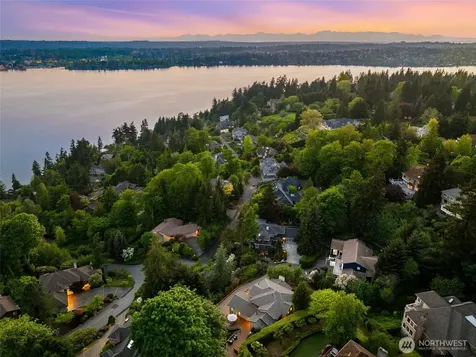 8144 W Mercer Way Mercer Island WA 98040