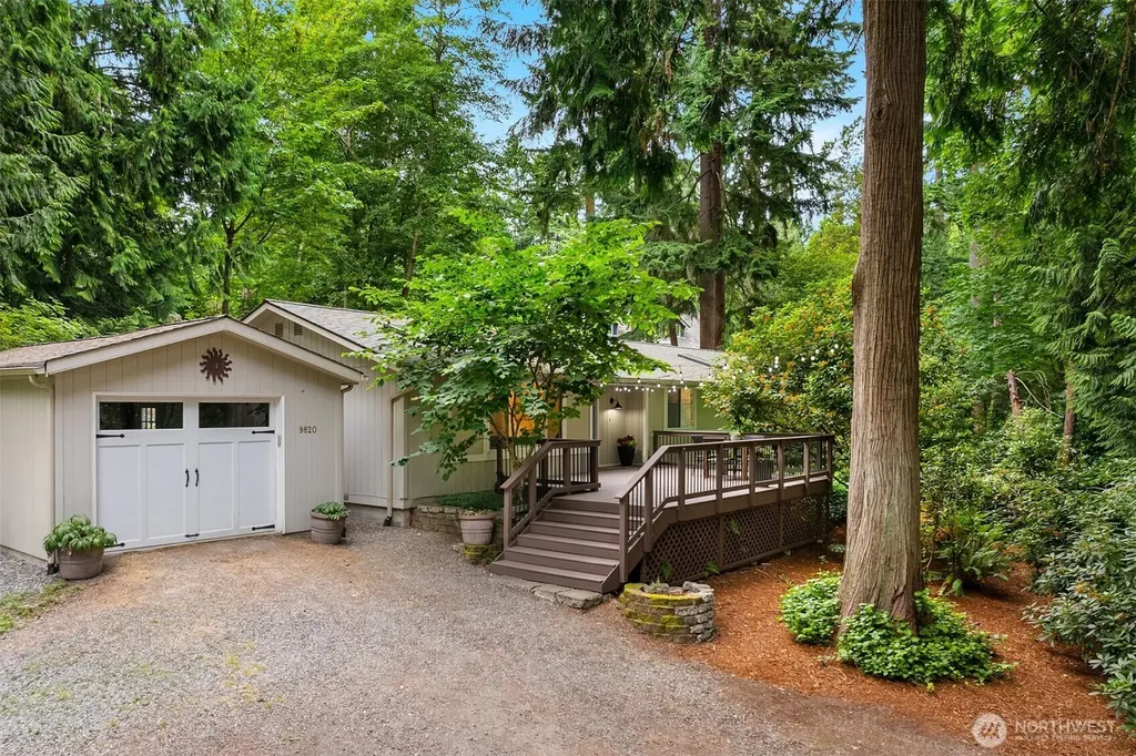 9820 NE Beach Crest Drive Bainbridge Island WA 98110