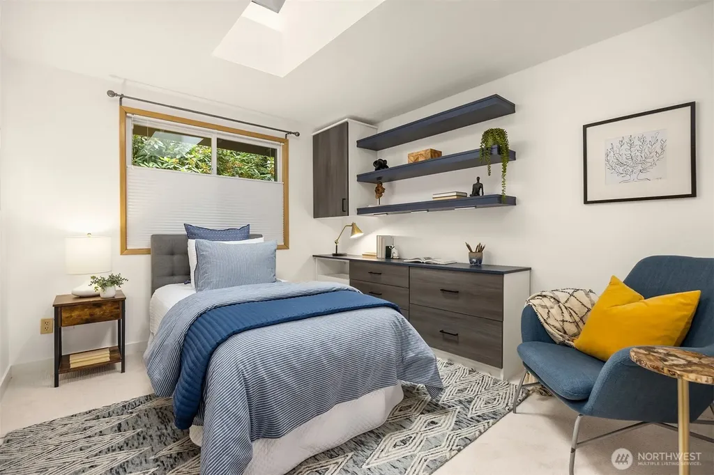 9820 NE Beach Crest Drive Bainbridge Island WA 98110