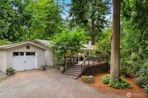 9820 NE Beach Crest Drive Bainbridge Island WA 98110