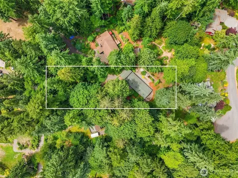9820 NE Beach Crest Drive Bainbridge Island WA 98110