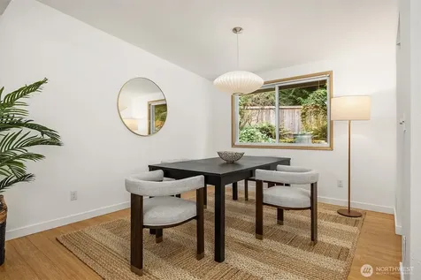 9820 NE Beach Crest Drive Bainbridge Island WA 98110