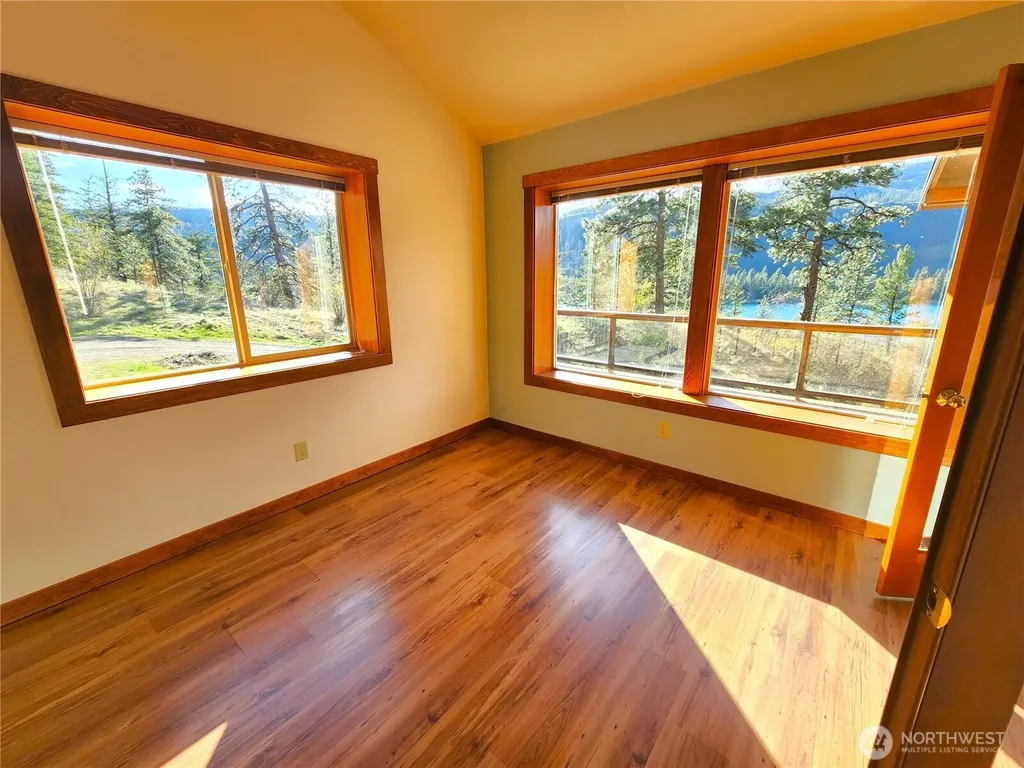 60 E Wannacut Lane Oroville WA 98844