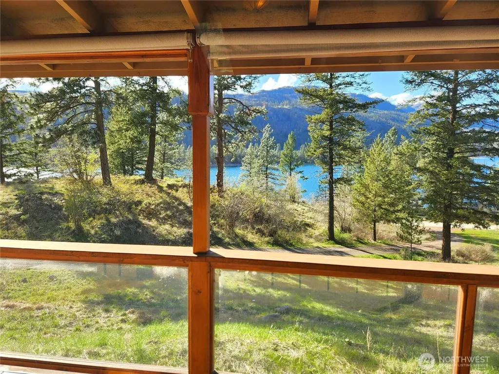 60 E Wannacut Lane Oroville WA 98844
