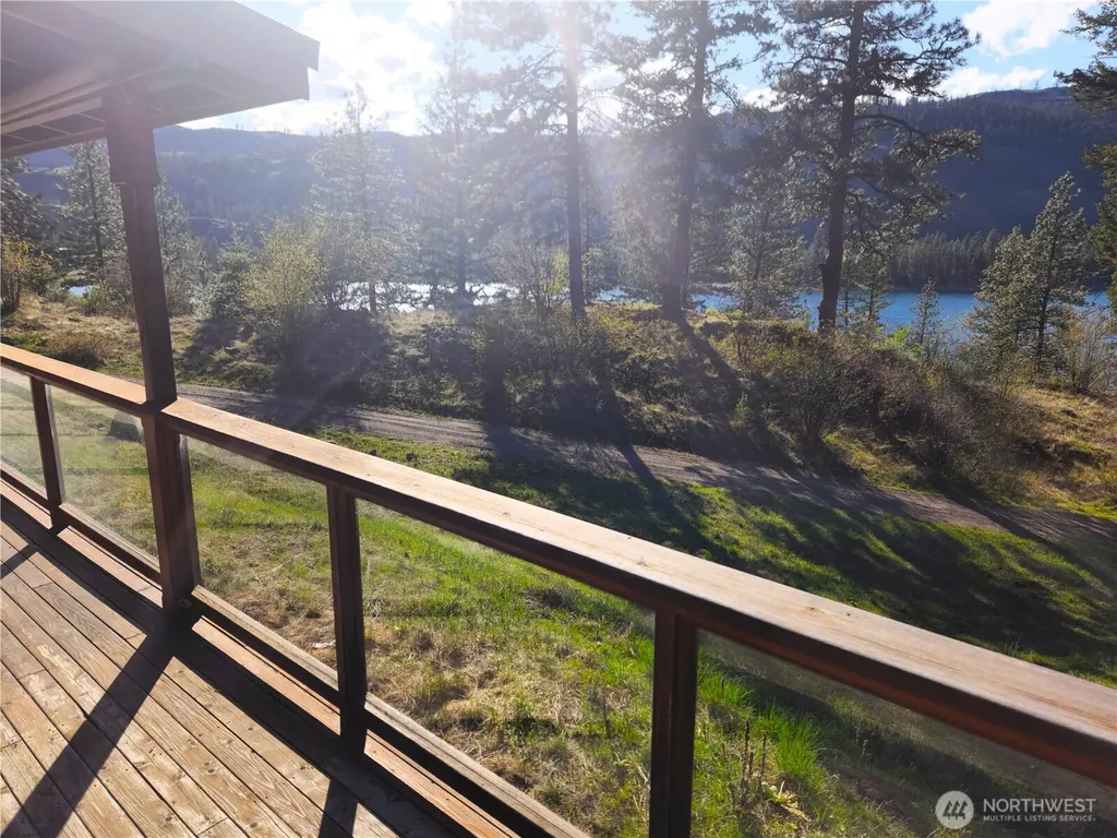 60 E Wannacut Lane Oroville WA 98844
