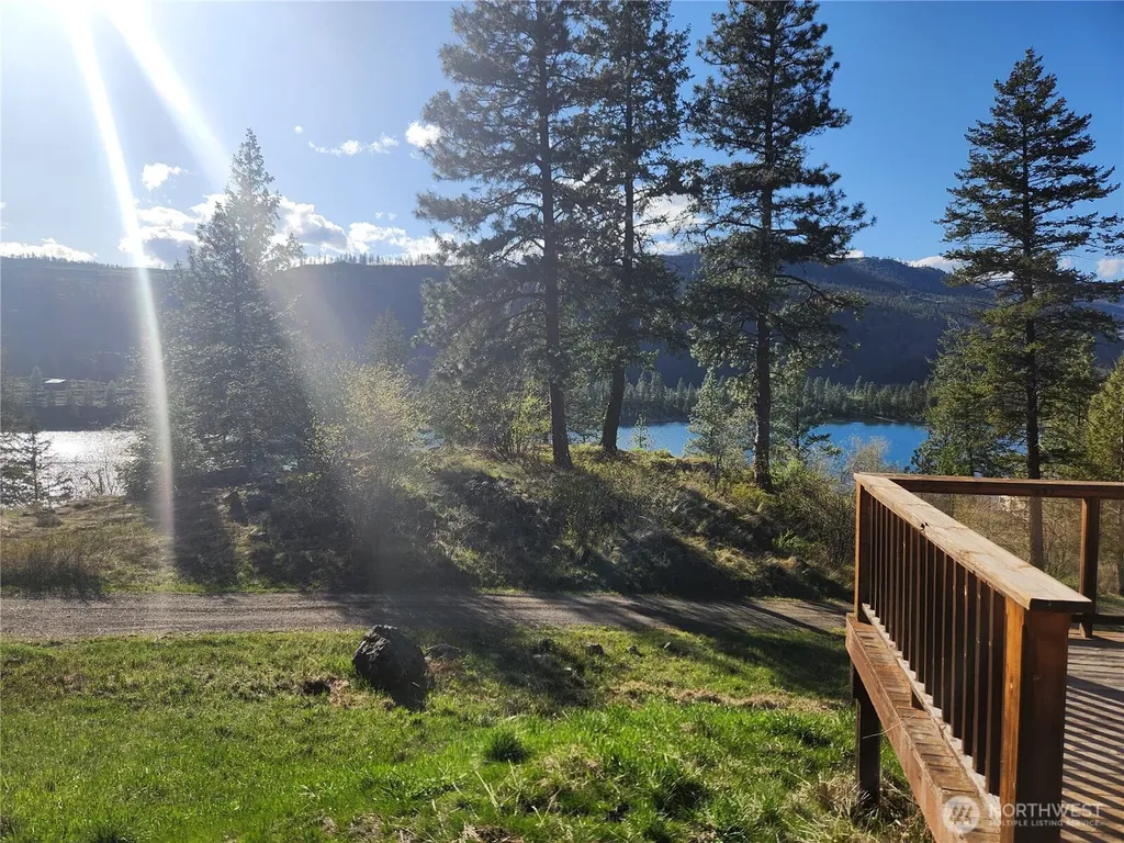 60 E Wannacut Lane Oroville WA 98844