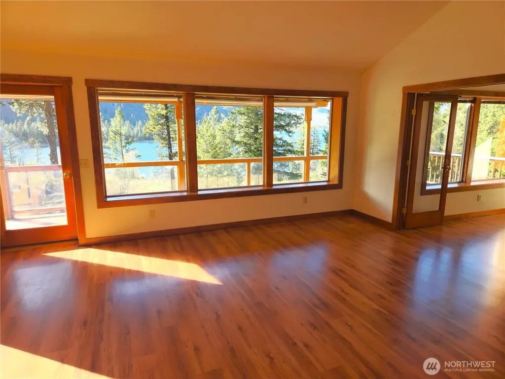 60 E Wannacut Lane Oroville WA 98844