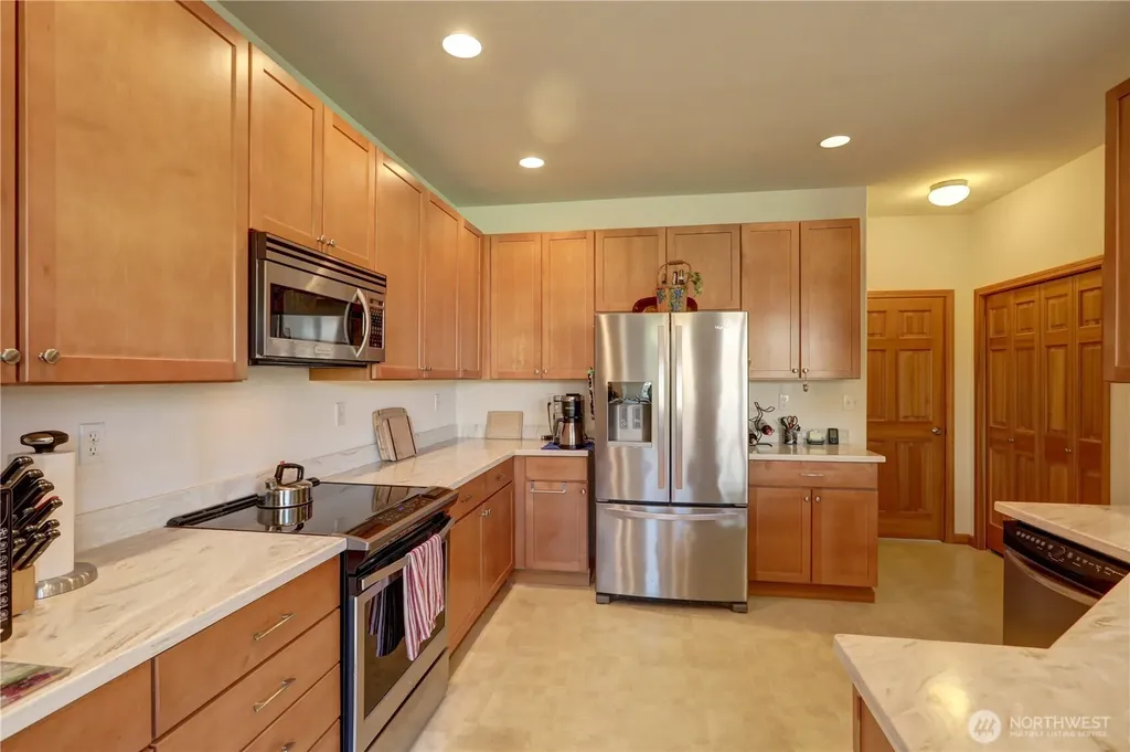 71 Madrona Lane Union WA 98592