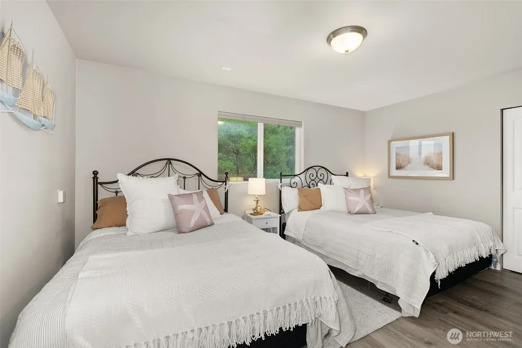 1503 Dune Crest Loop Westport WA 98595