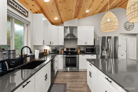 1503 Dune Crest Loop Westport WA 98595