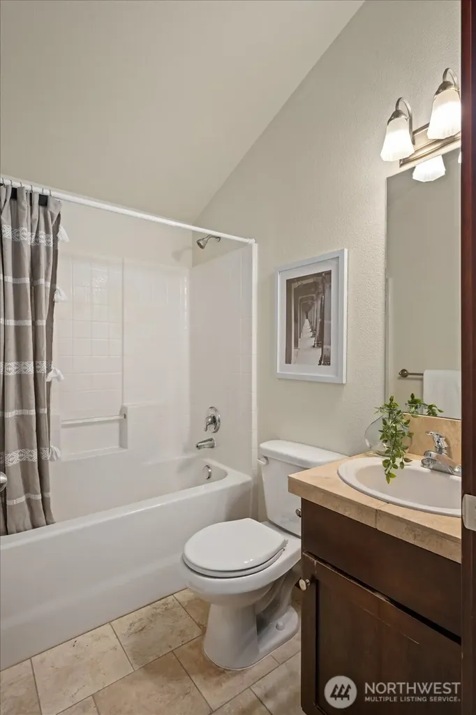2205 NE 92nd Street Seattle WA 98115