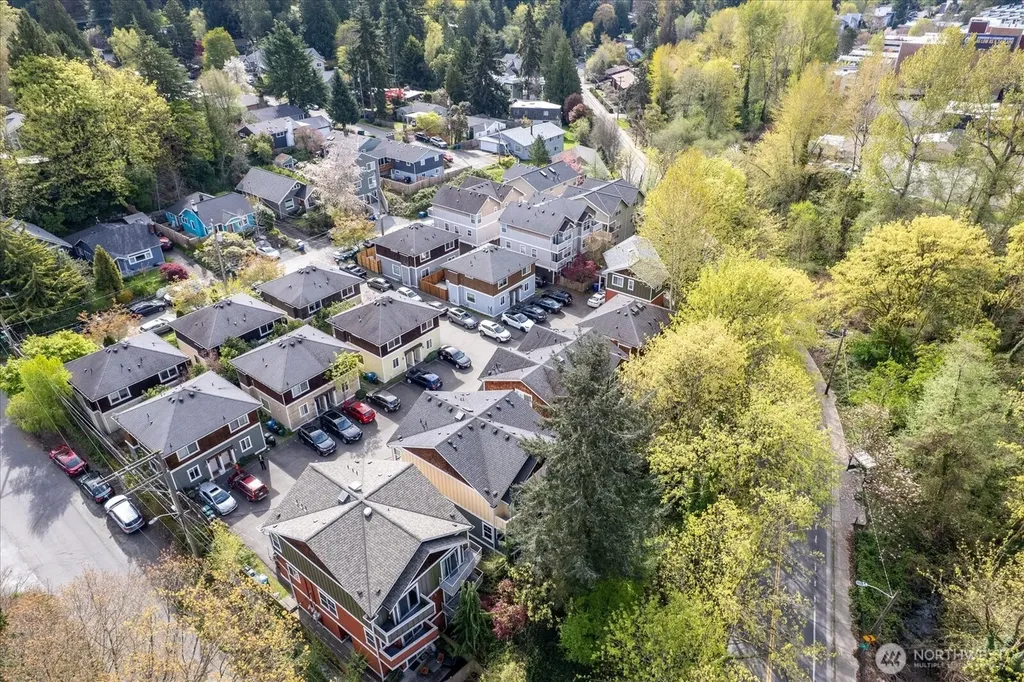 2205 NE 92nd Street Seattle WA 98115