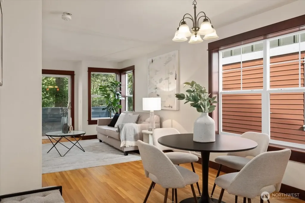 2205 NE 92nd Street Seattle WA 98115