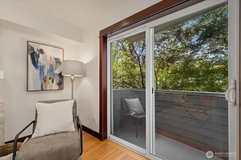 2205 NE 92nd Street Seattle WA 98115