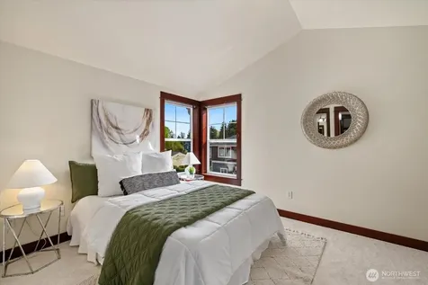 2205 NE 92nd Street Seattle WA 98115