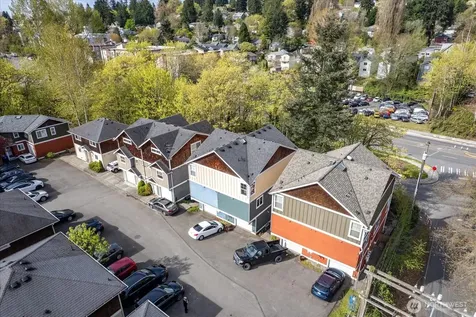 2205 NE 92nd Street Seattle WA 98115