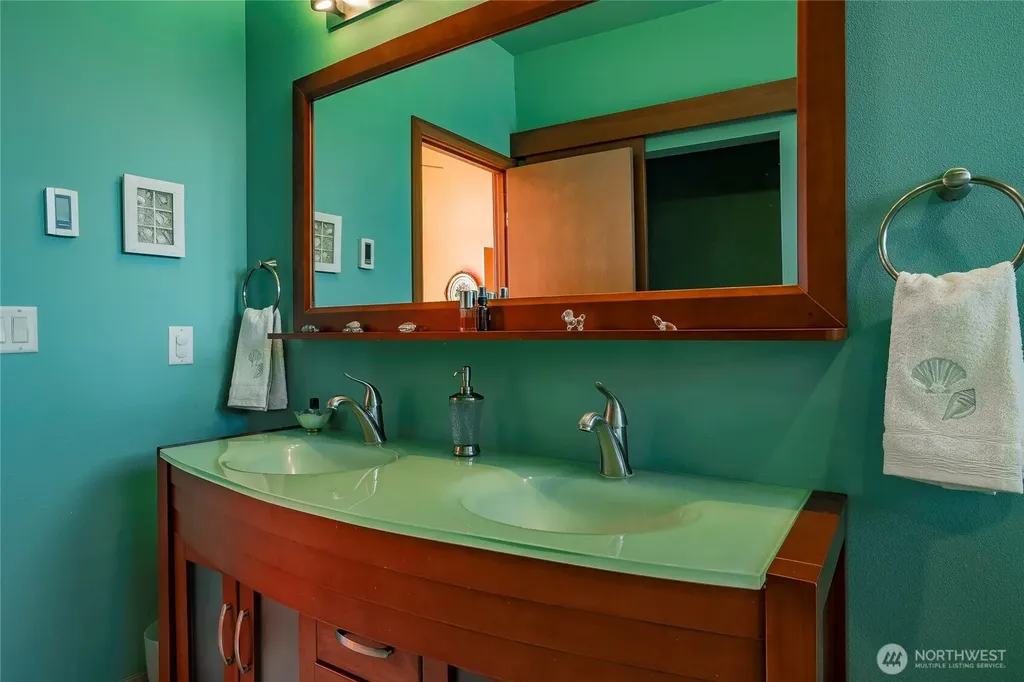 8285 Sunset Street Blaine WA 98230