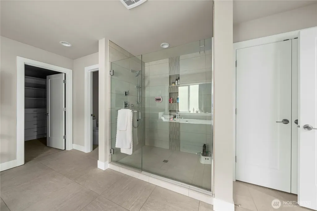 10351 SE 8th Street Bellevue WA 98004