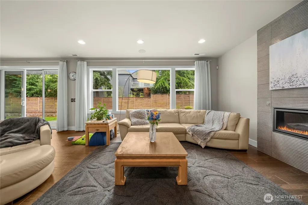 10351 SE 8th Street Bellevue WA 98004