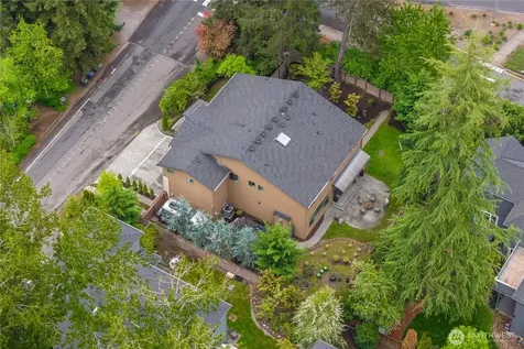 10351 SE 8th Street Bellevue WA 98004