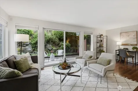 2552 14th Avenue W Seattle WA 98119