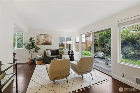 2552 14th Avenue W Seattle WA 98119