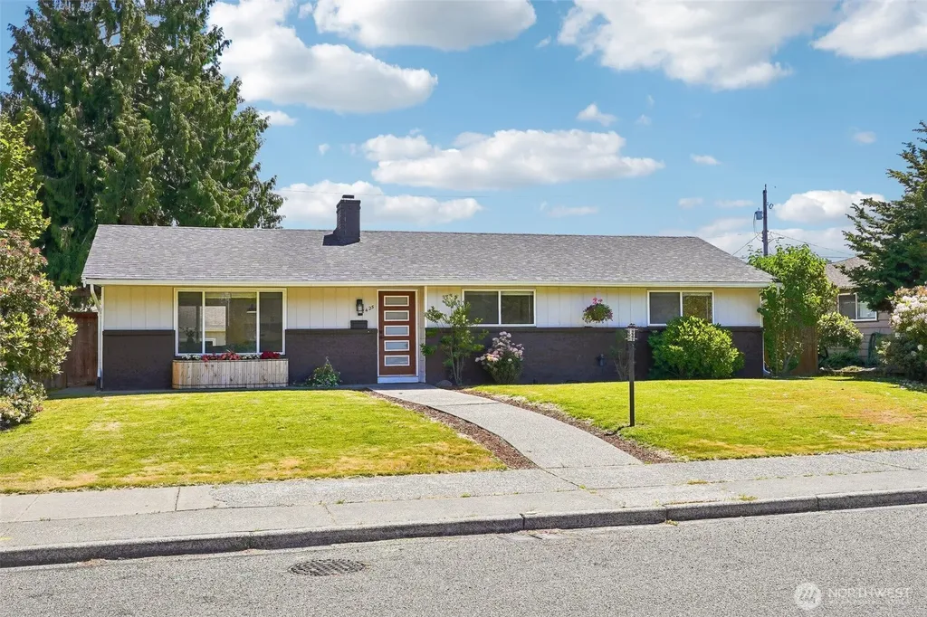 1425 N Woodlawn Street Tacoma WA 98406