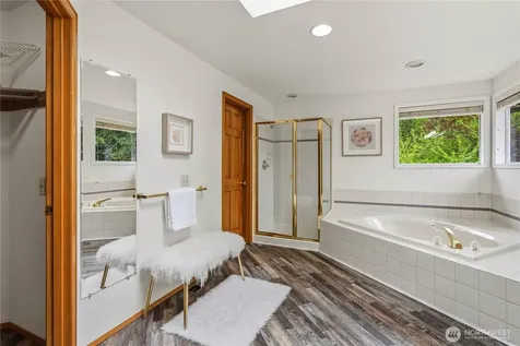 26057 SE 38th Street Sammamish WA 98029