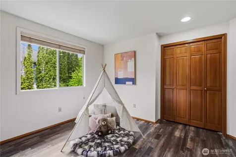 26057 SE 38th Street Sammamish WA 98029