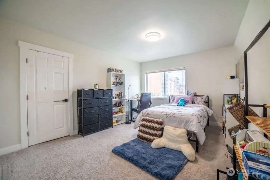 3004 W Marine View Drive Everett WA 98201