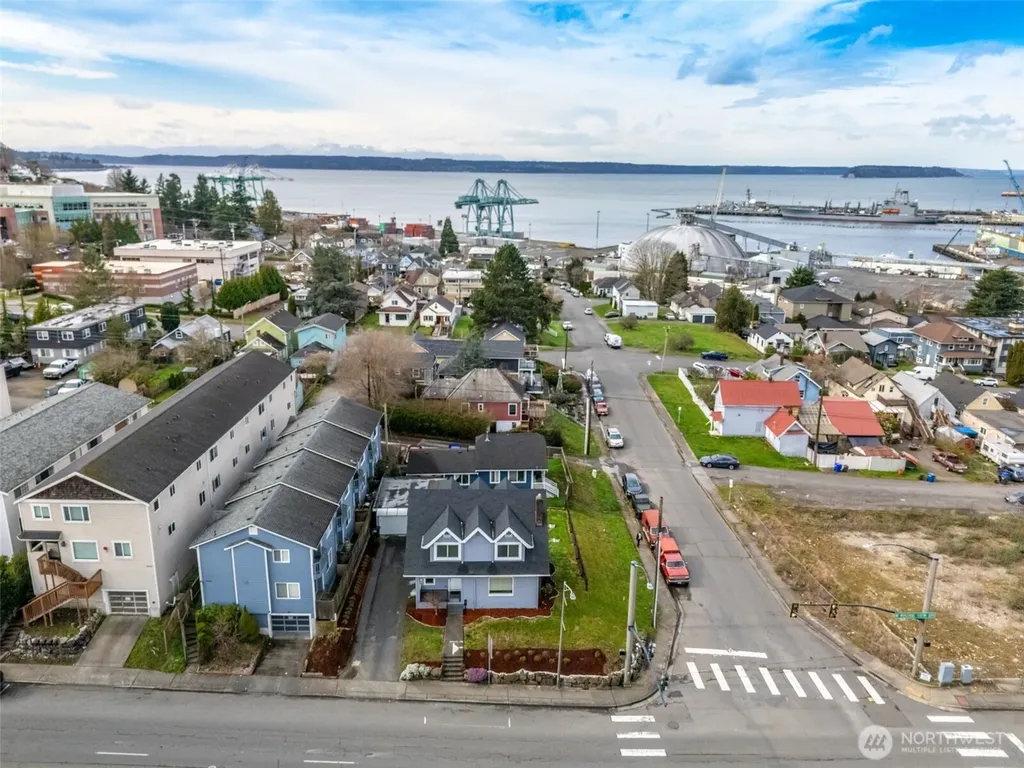 3004 W Marine View Drive Everett WA 98201