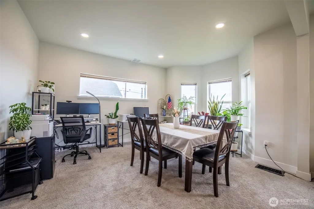 3004 W Marine View Drive Everett WA 98201